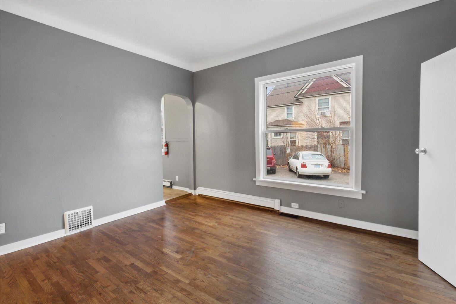 809 W Cedar Street