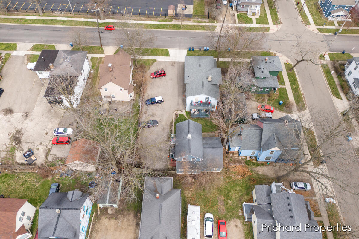 809 W Cedar Street
