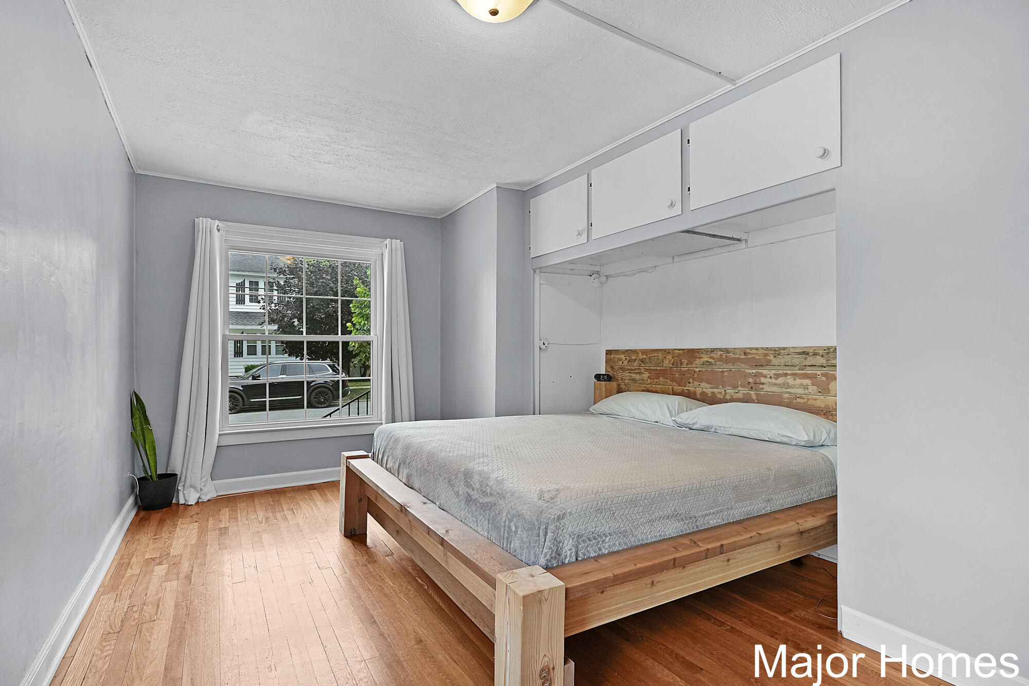 805 Lincoln Avenue NW