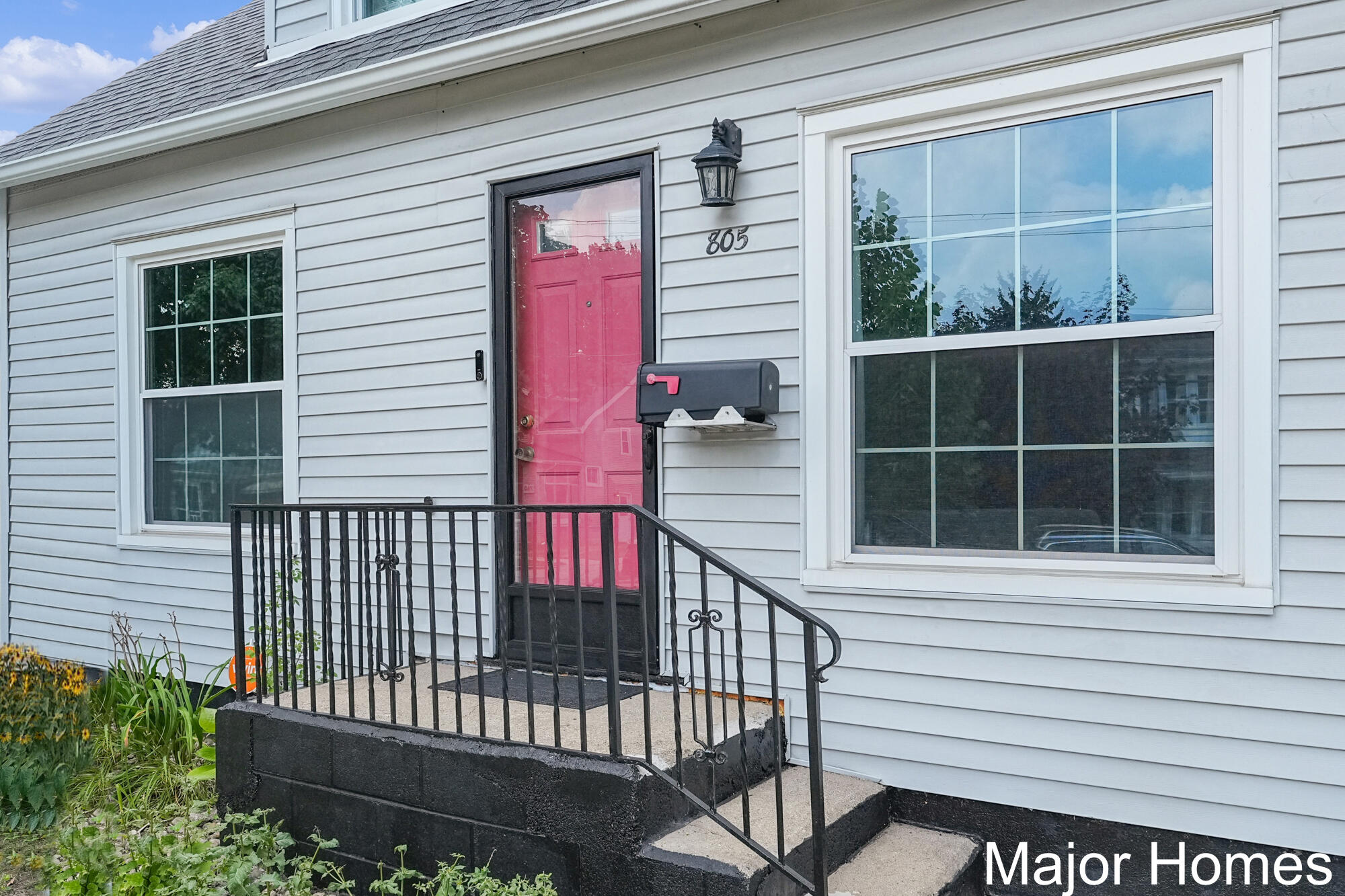 805 Lincoln Avenue NW