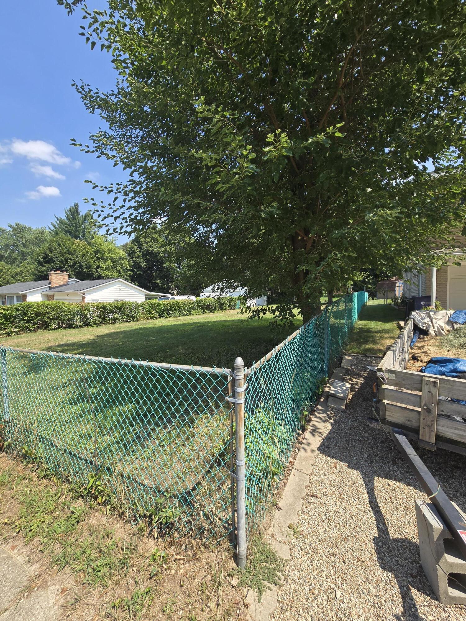 210 Luray Avenue NW, Parcel