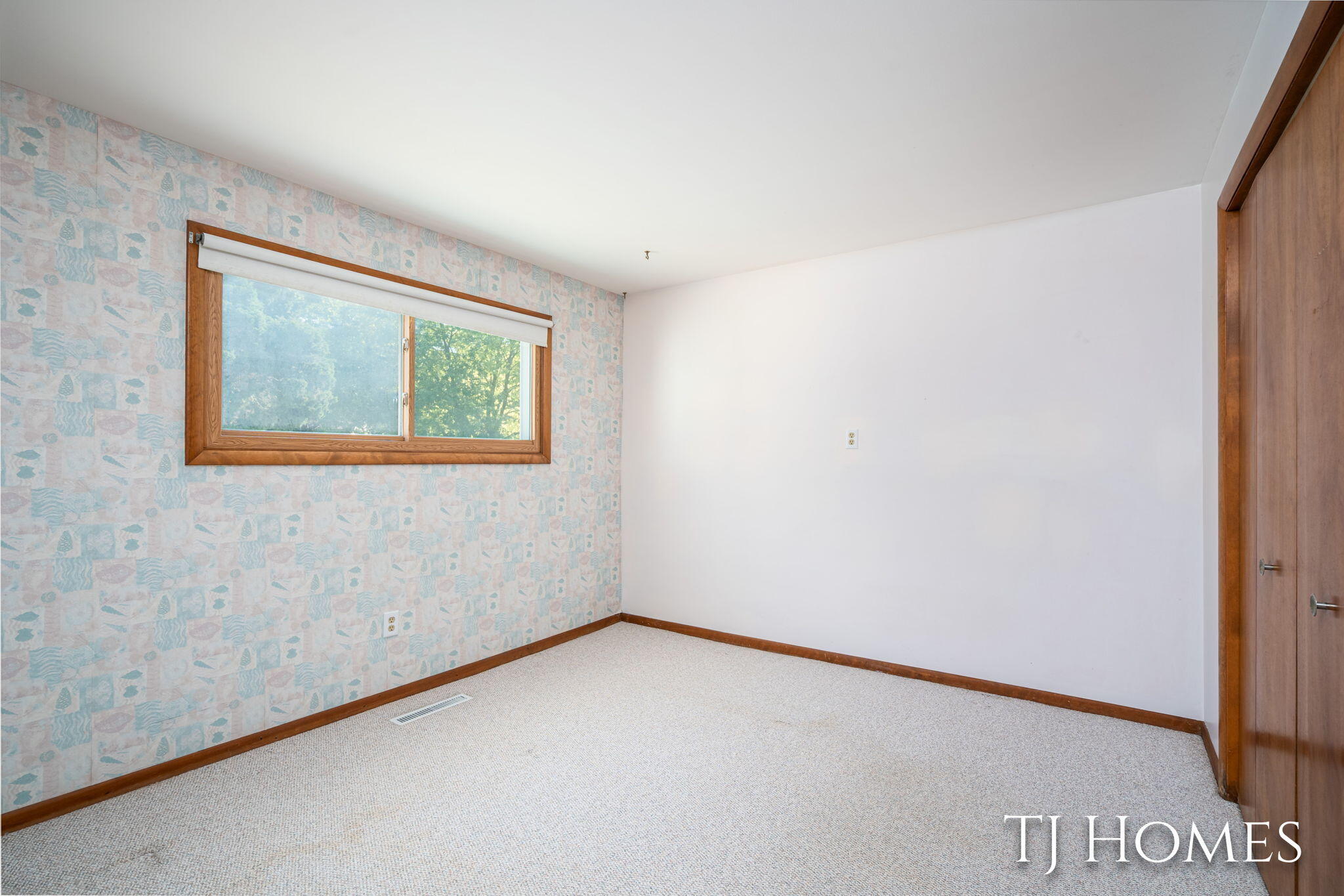 2200 S Eventide Drive NE, Grand Rapids