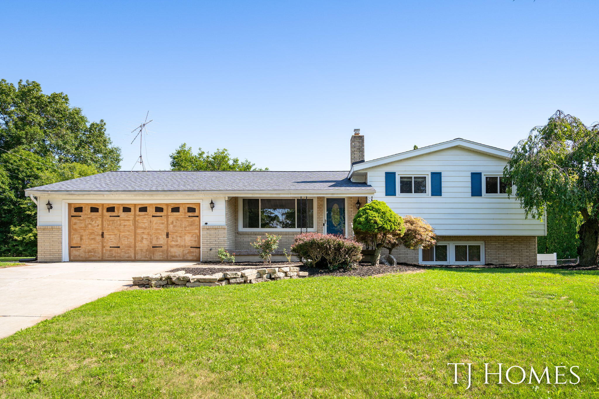 2200 S Eventide Drive NE, Grand Rapids