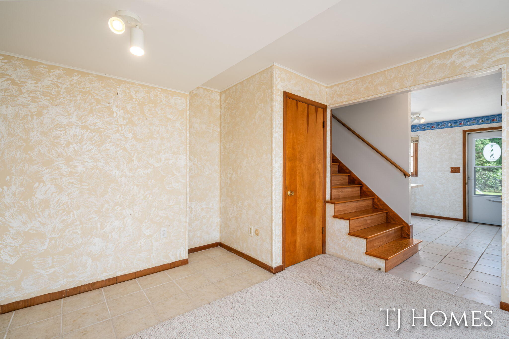 2200 S Eventide Drive NE, Grand Rapids