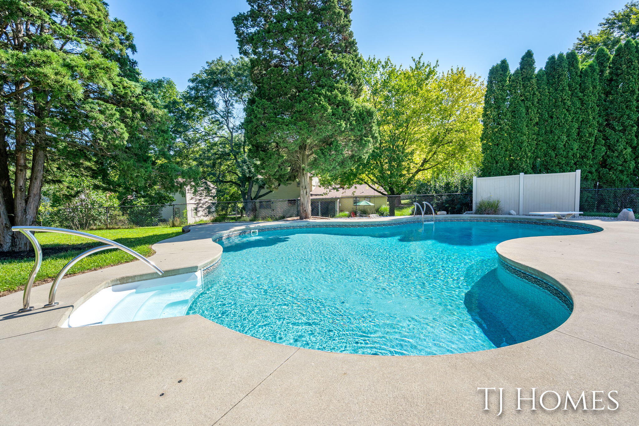 2200 S Eventide Drive NE, Grand Rapids