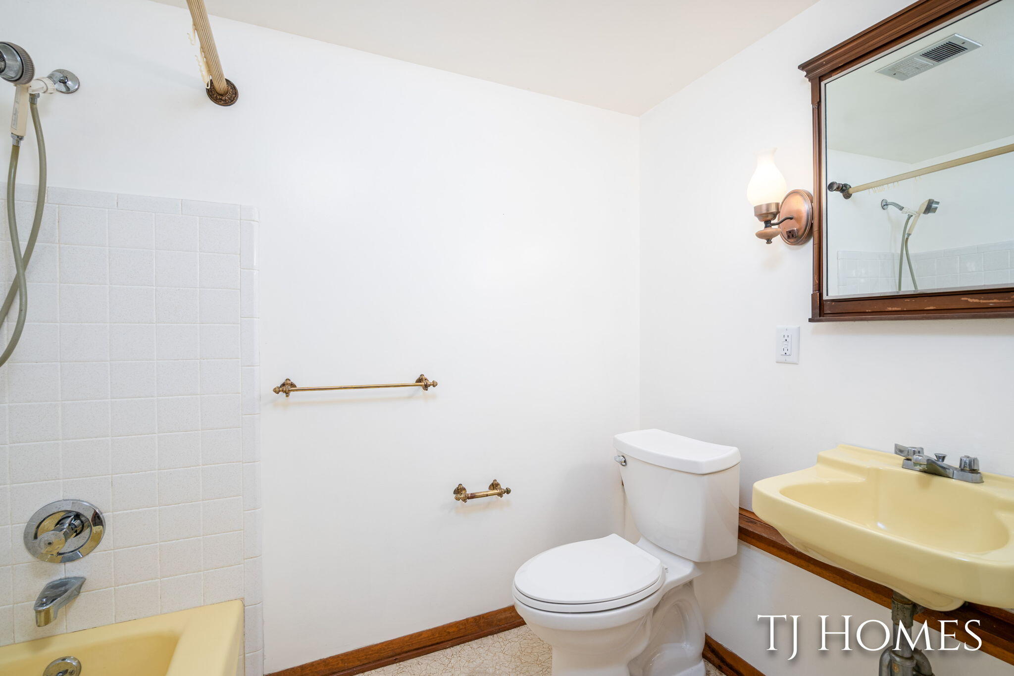 2200 S Eventide Drive NE, Grand Rapids