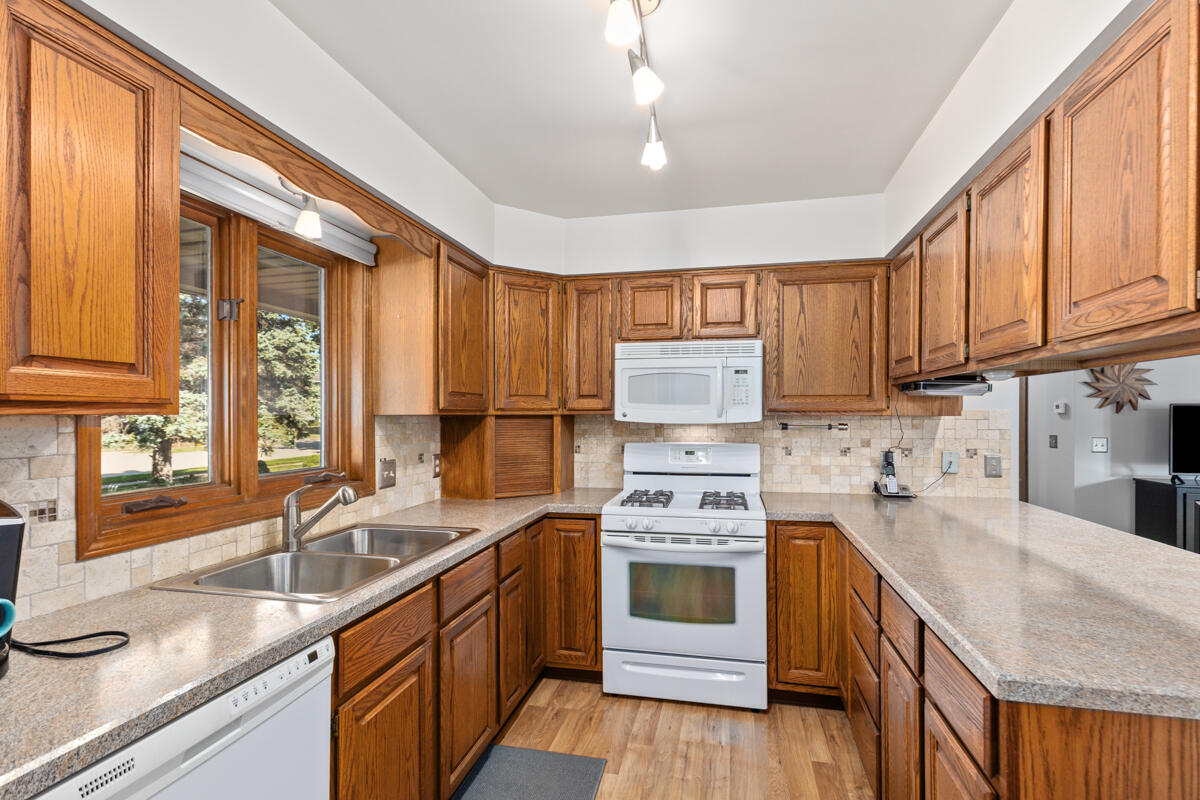 2246 Ancient Drive SW