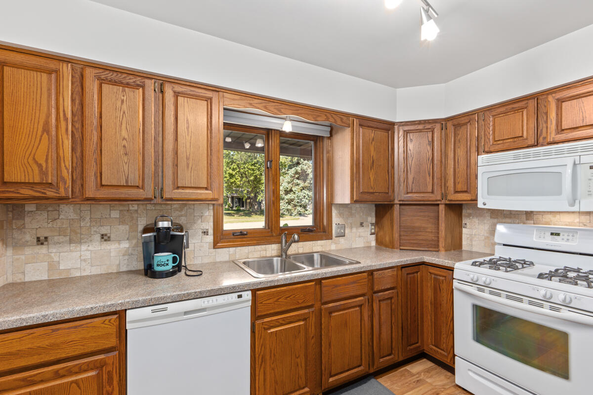 2246 Ancient Drive SW