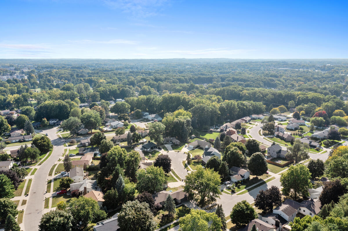 2246 Ancient Drive SW