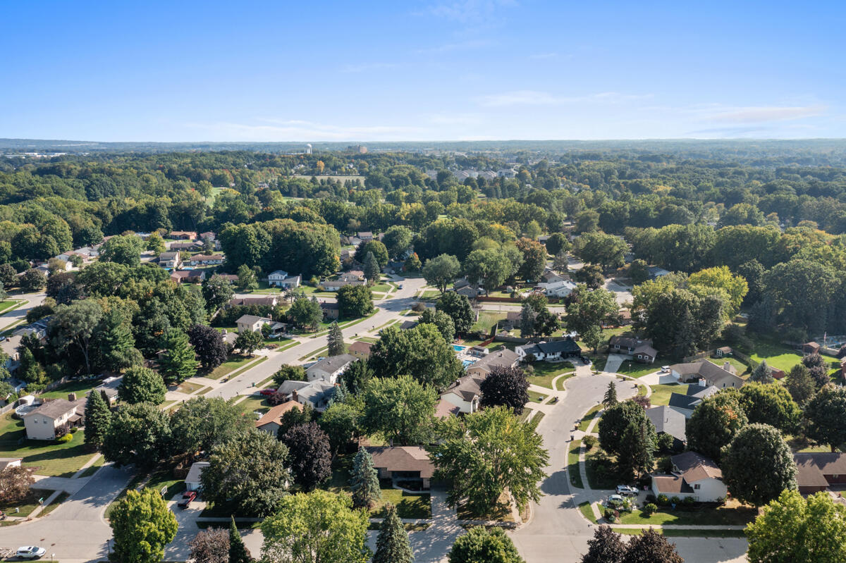 2246 Ancient Drive SW