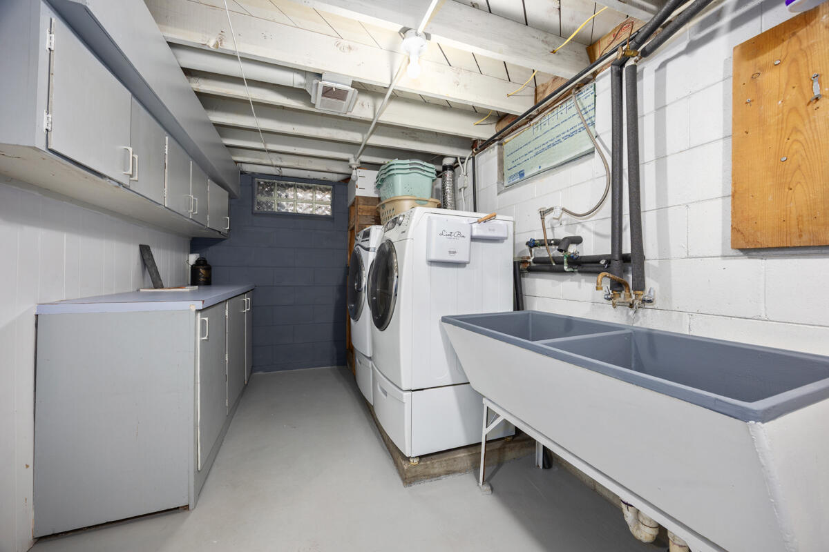 2437 Parkdale Avenue SW