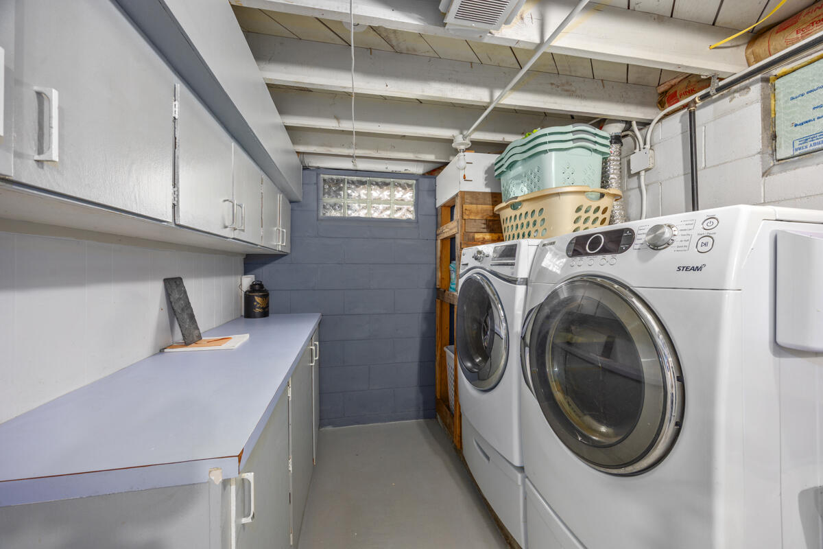 2437 Parkdale Avenue SW