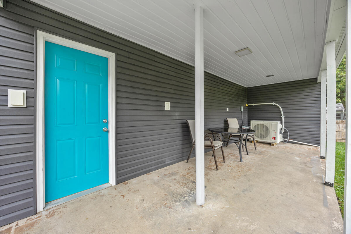 2437 Parkdale Avenue SW