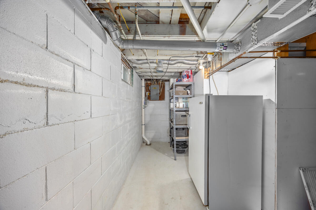 2437 Parkdale Avenue SW