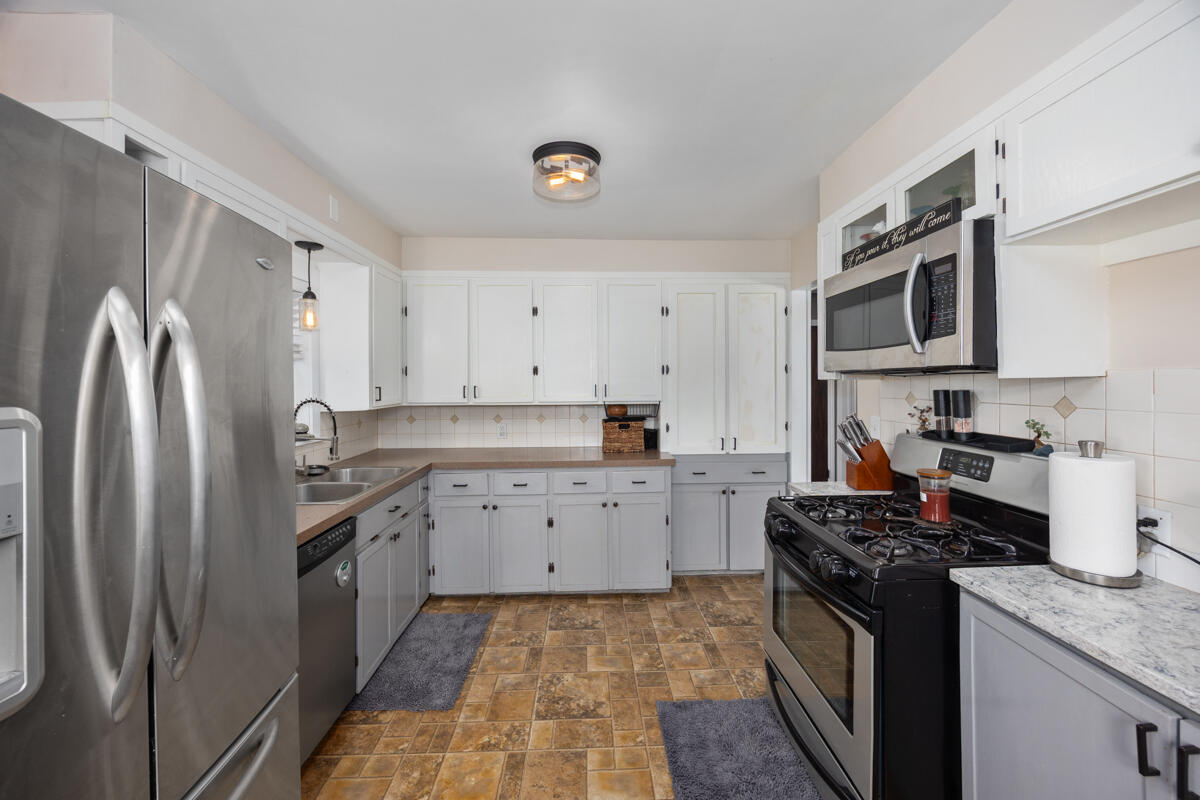 2437 Parkdale Avenue SW