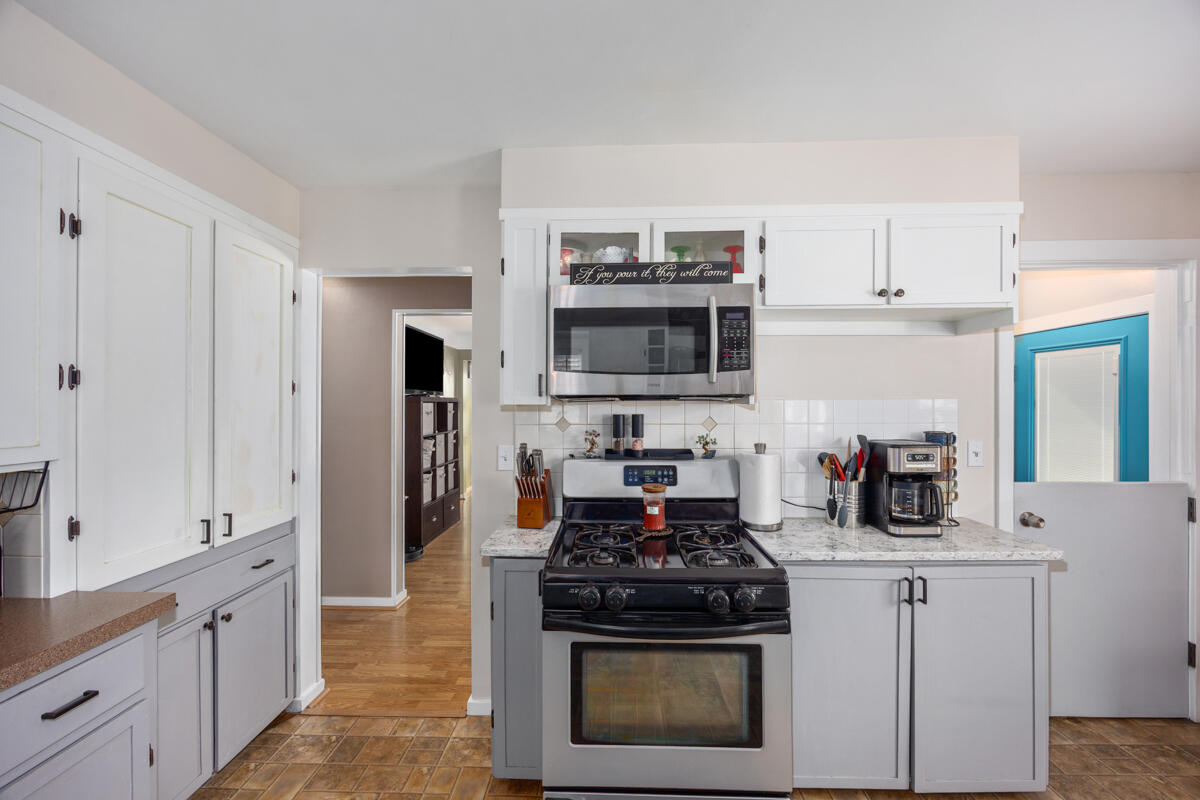 2437 Parkdale Avenue SW