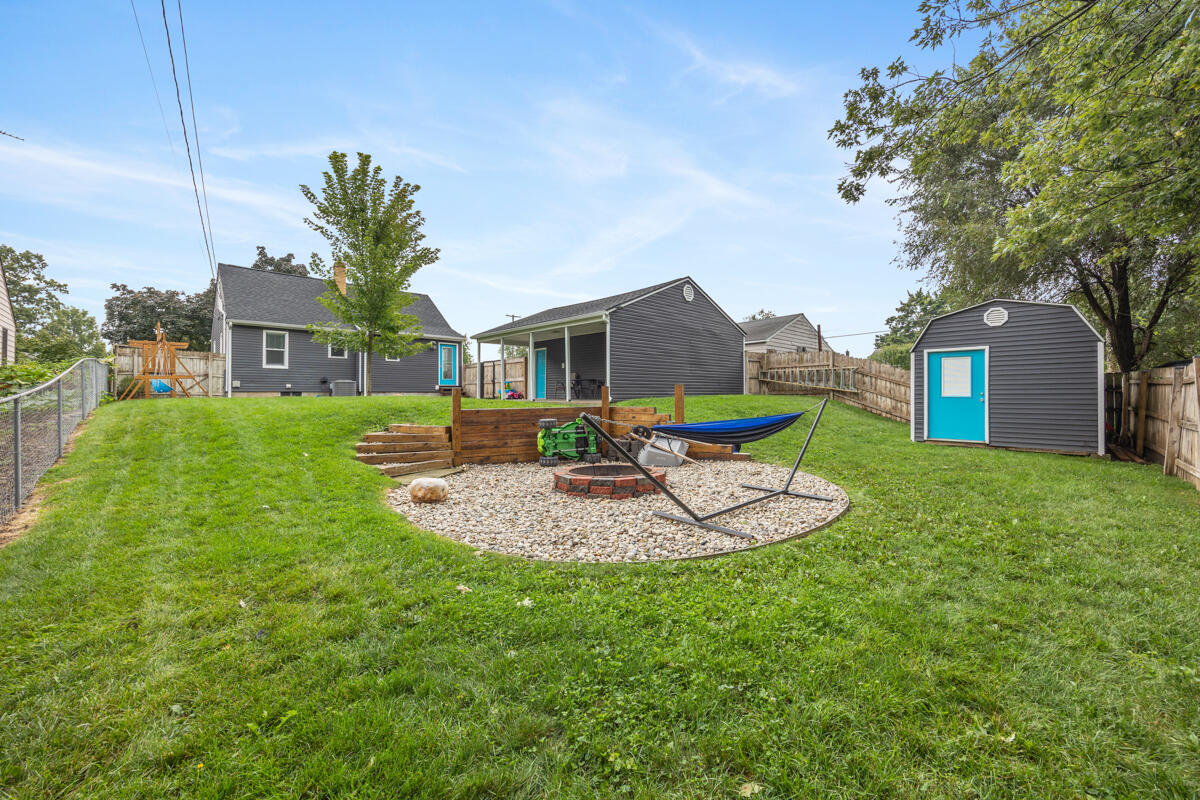 2437 Parkdale Avenue SW