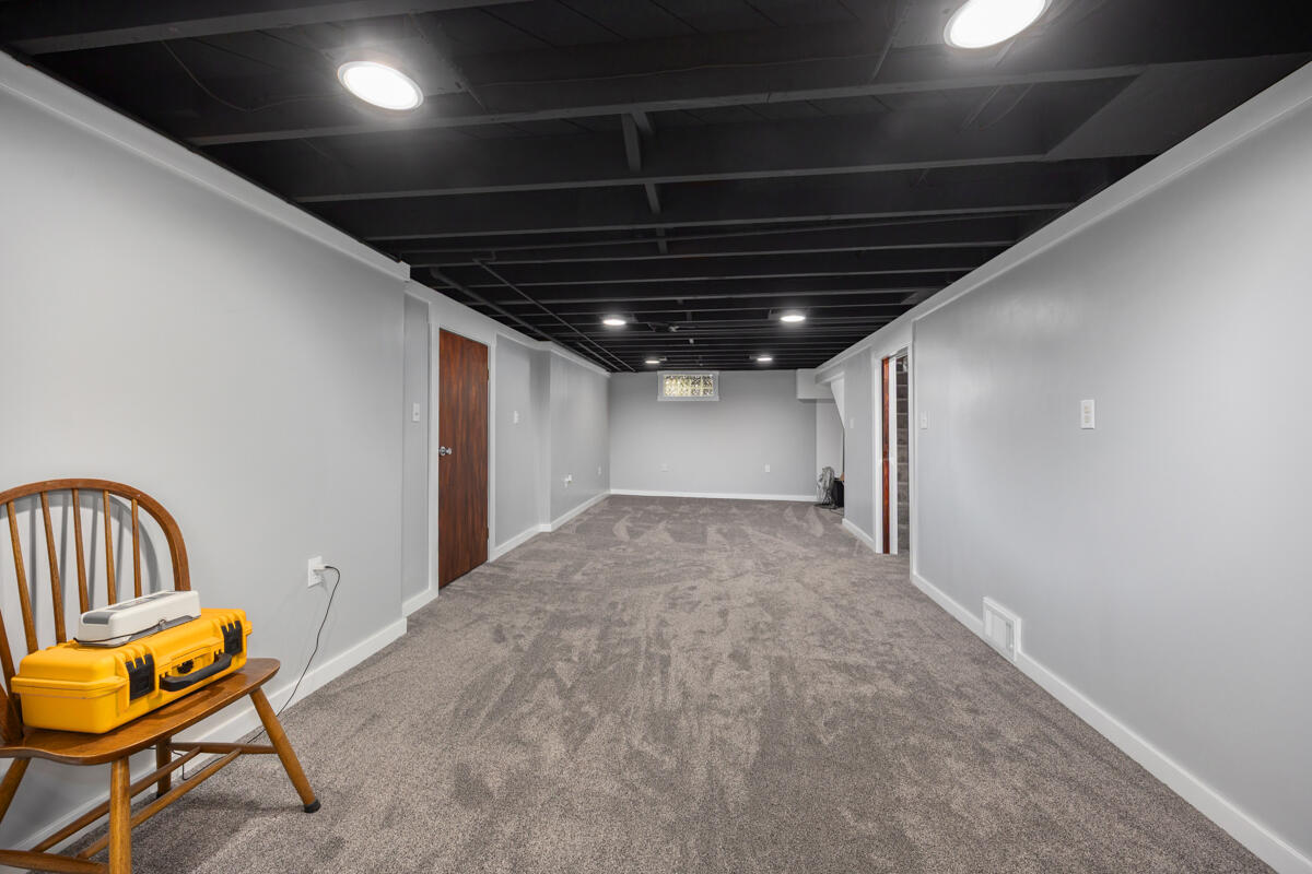 2437 Parkdale Avenue SW