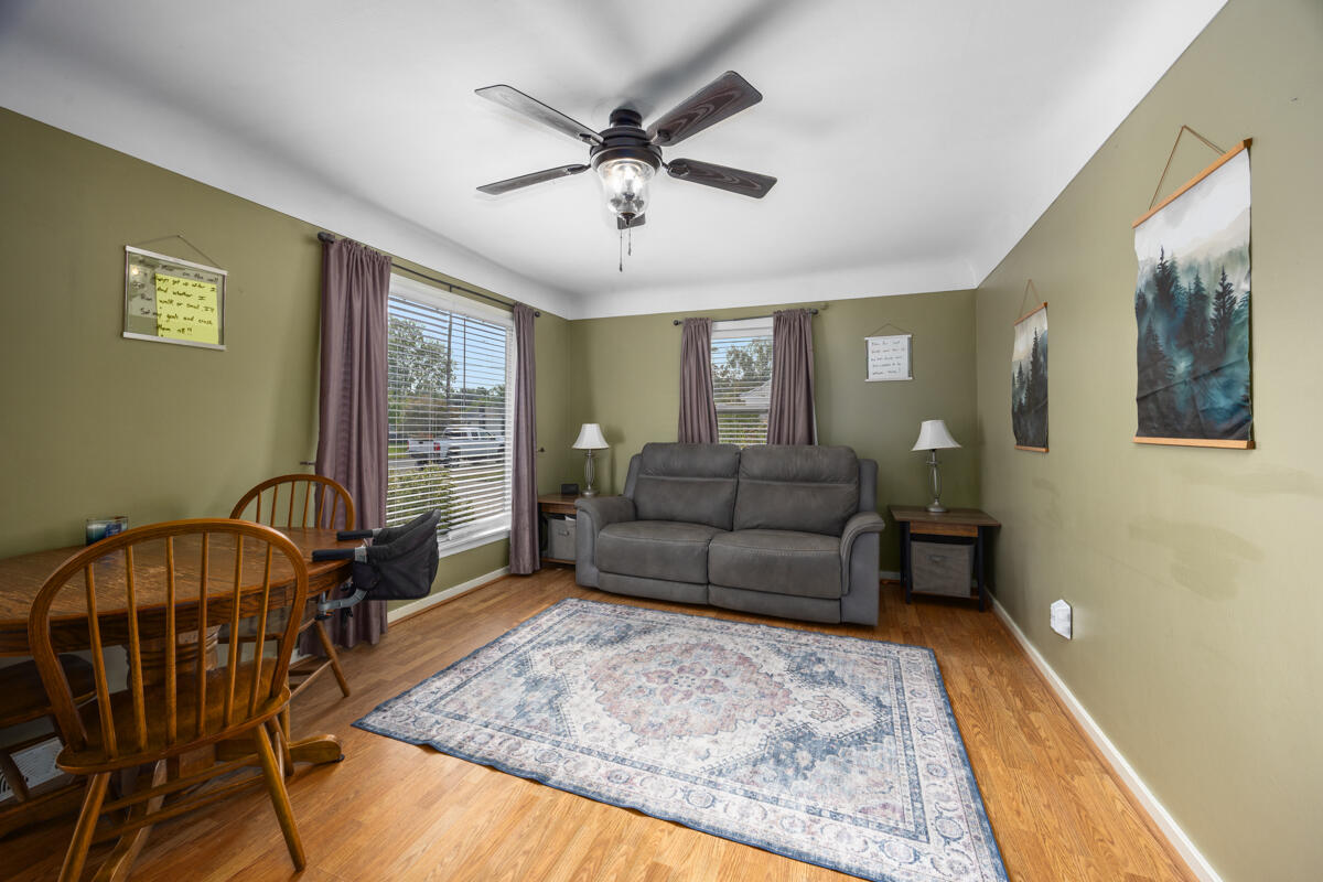 2437 Parkdale Avenue SW