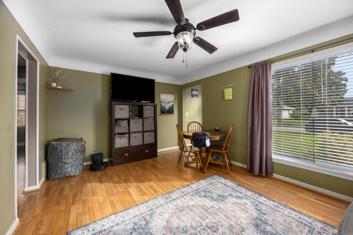 2437 Parkdale Avenue SW