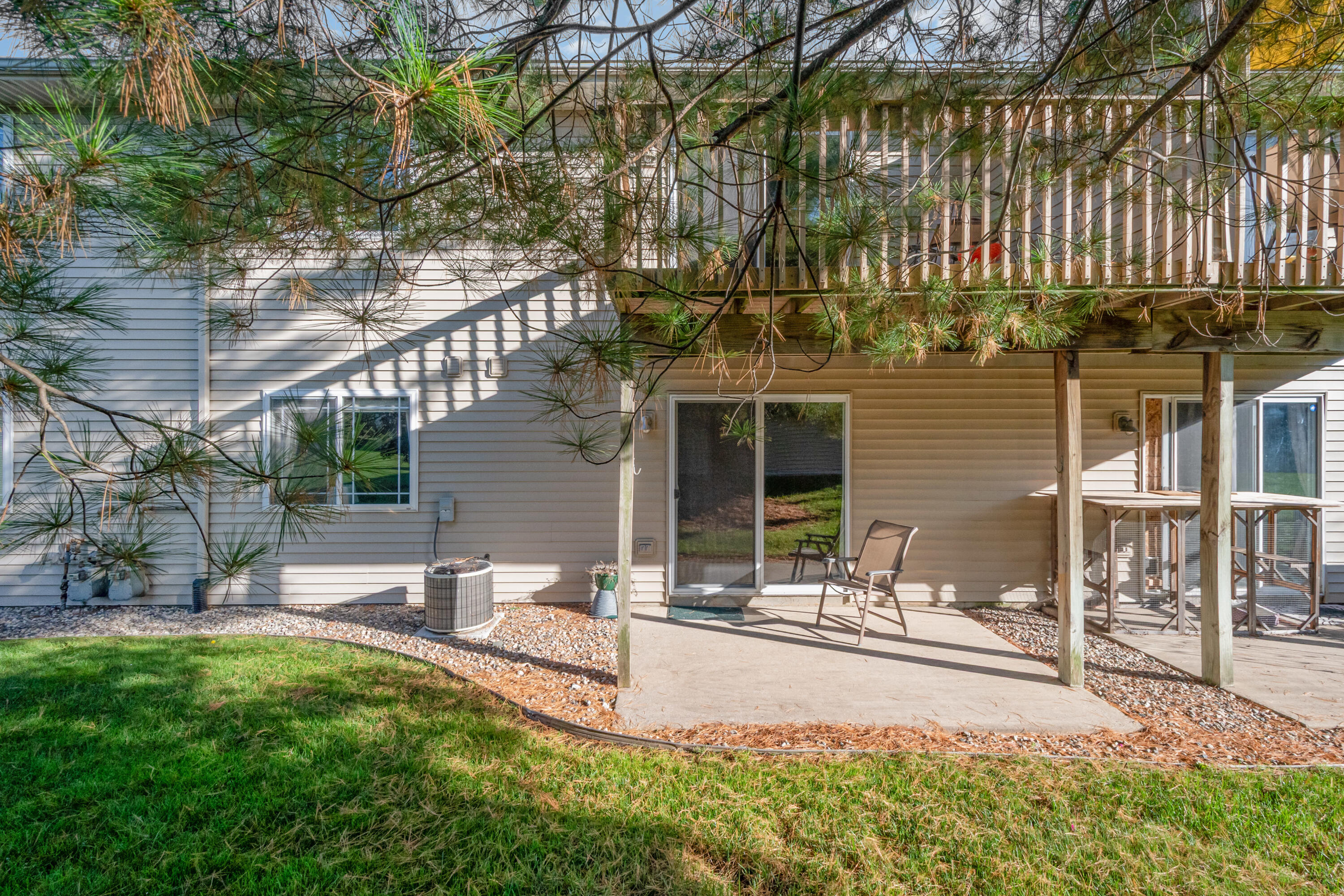 7485 Crooked Creek Drive SW