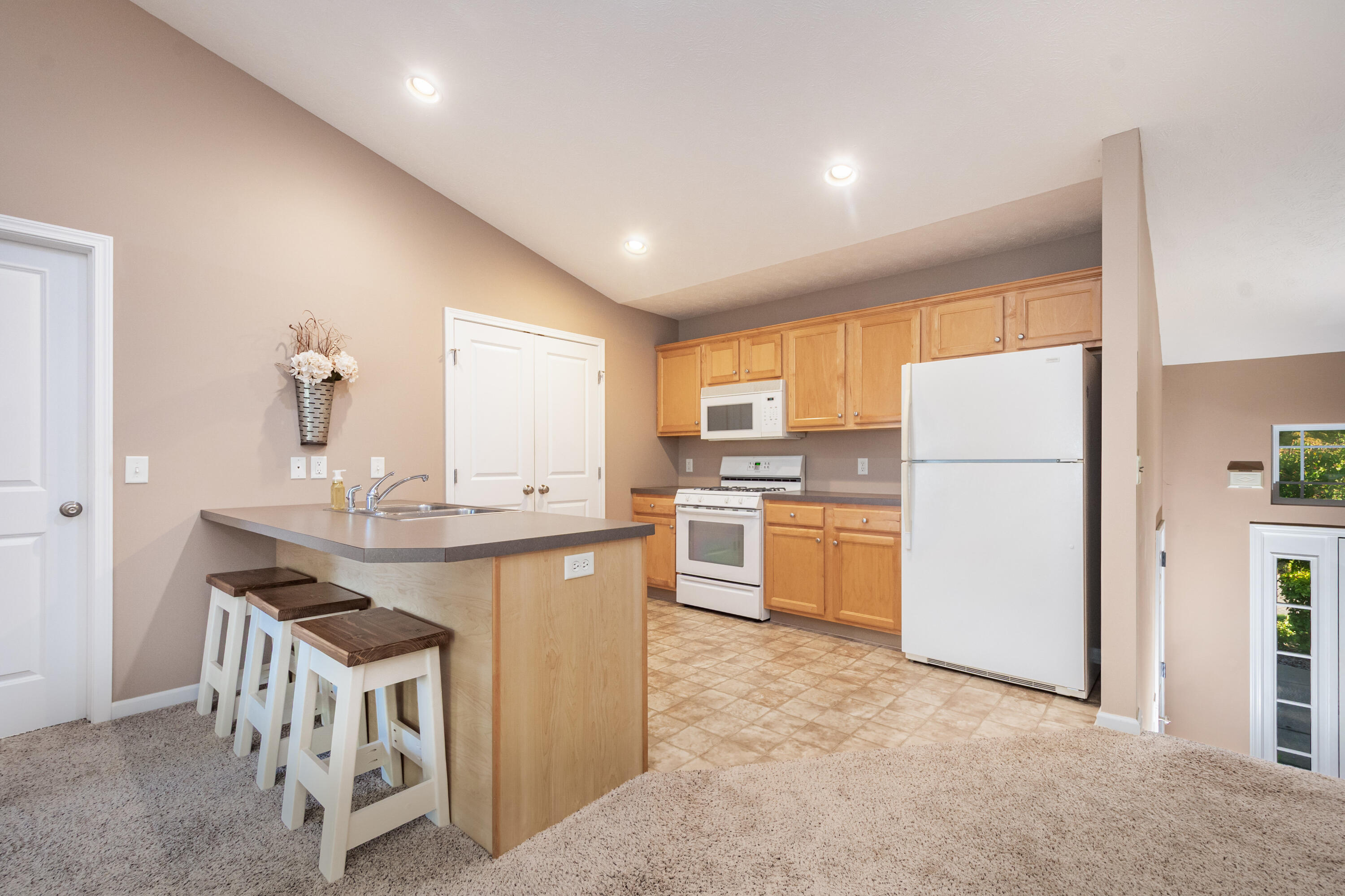 7485 Crooked Creek Drive SW