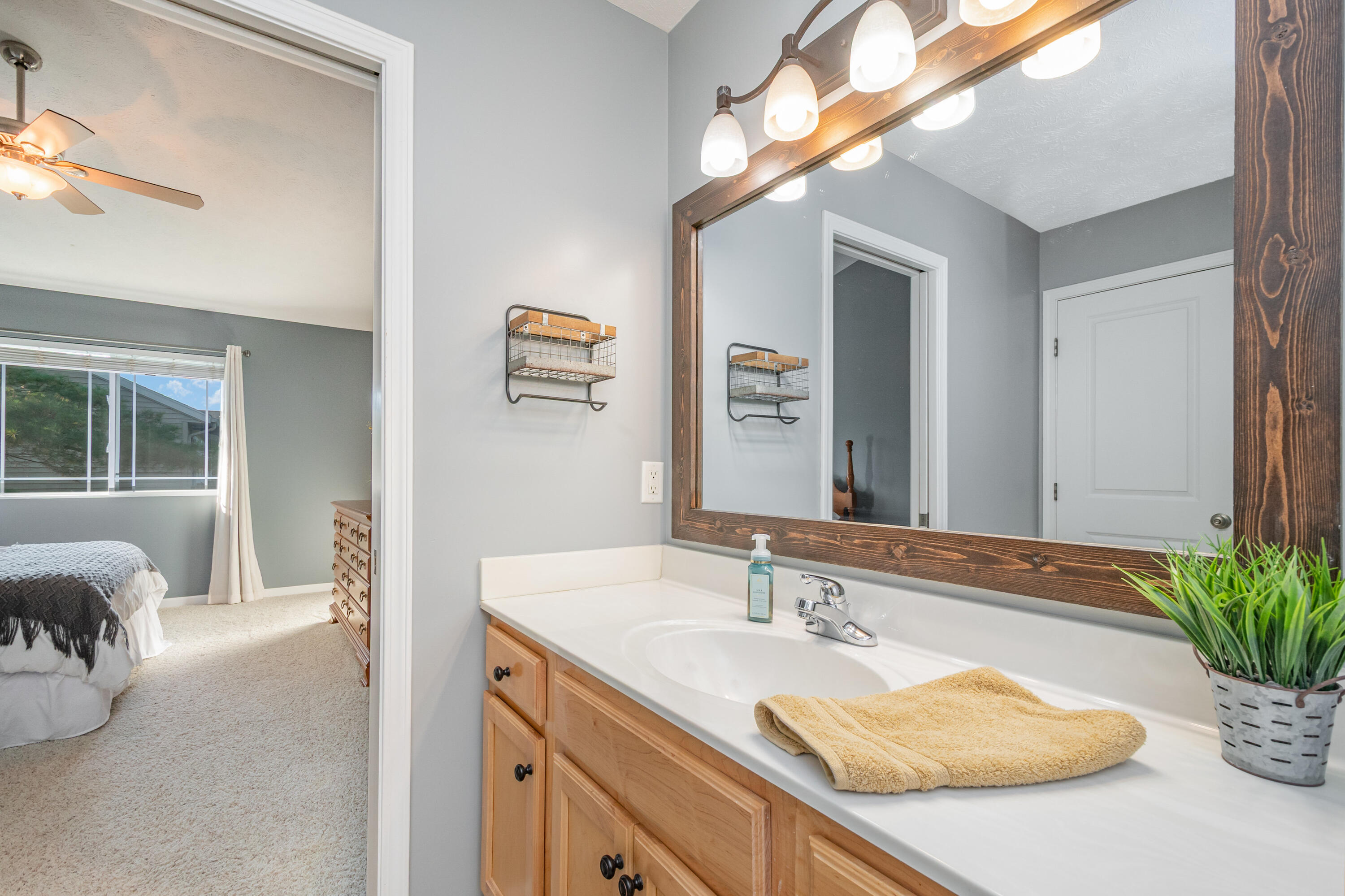 7485 Crooked Creek Drive SW