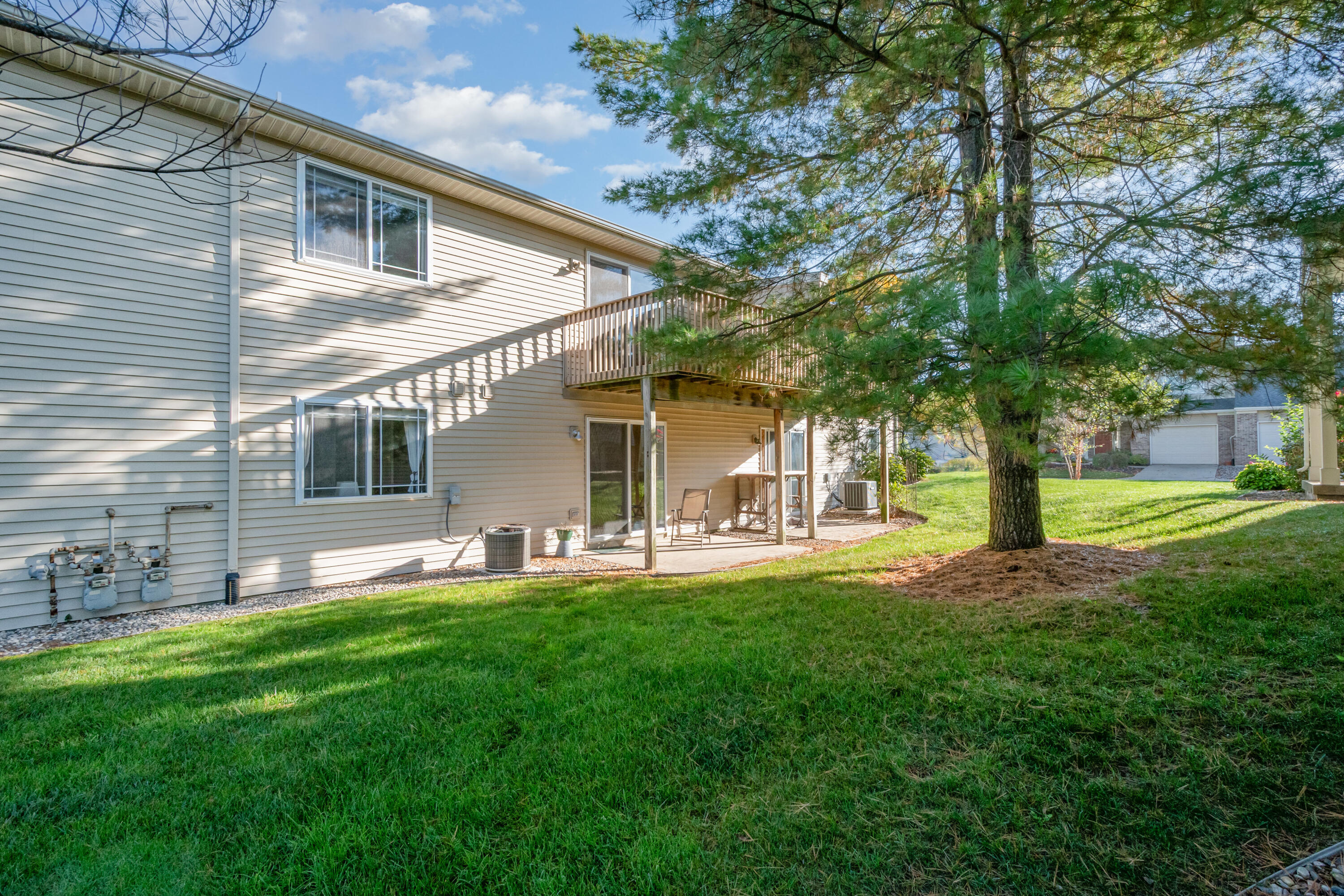 7485 Crooked Creek Drive SW