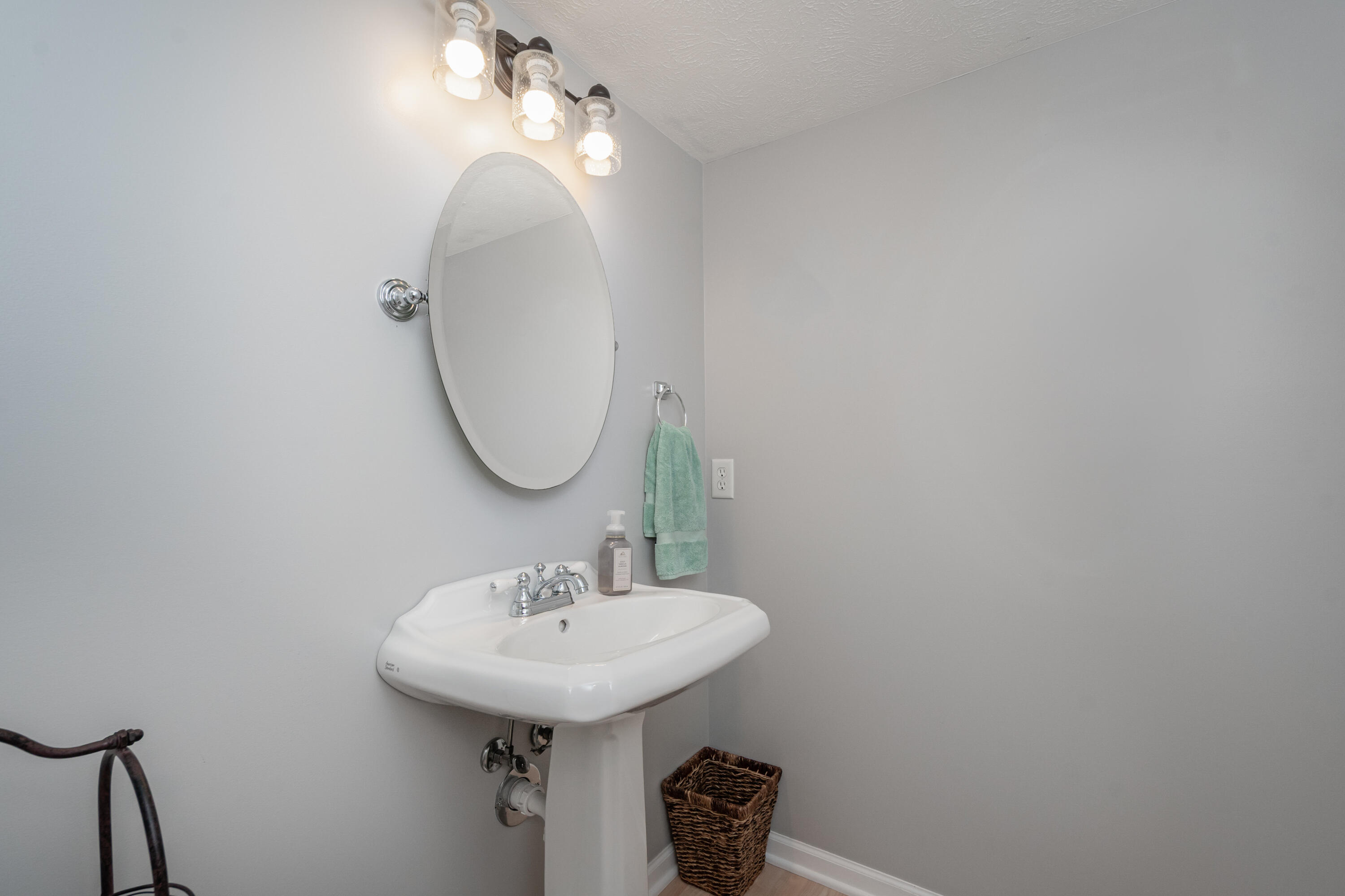 7485 Crooked Creek Drive SW