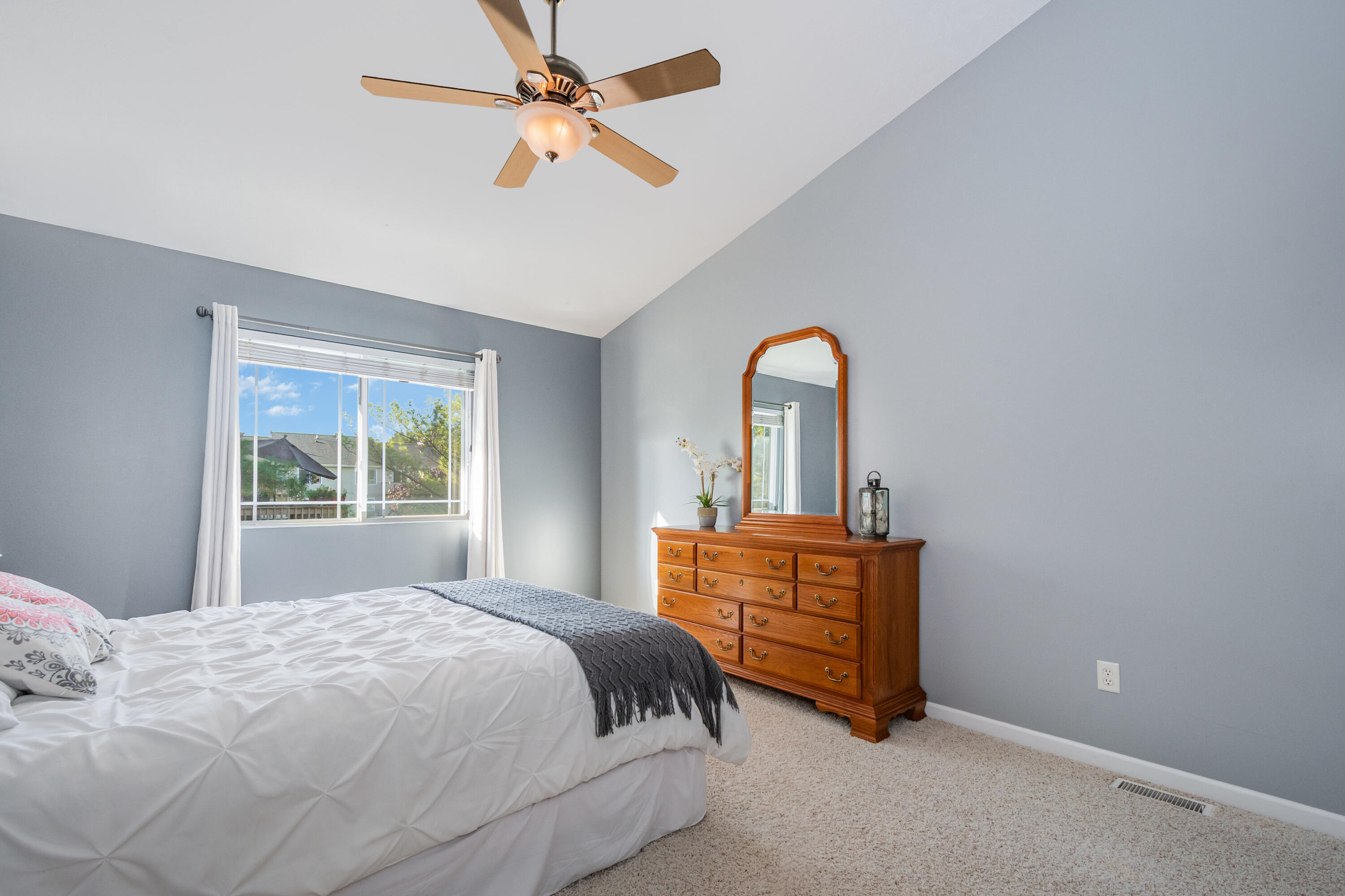 7485 Crooked Creek Drive SW