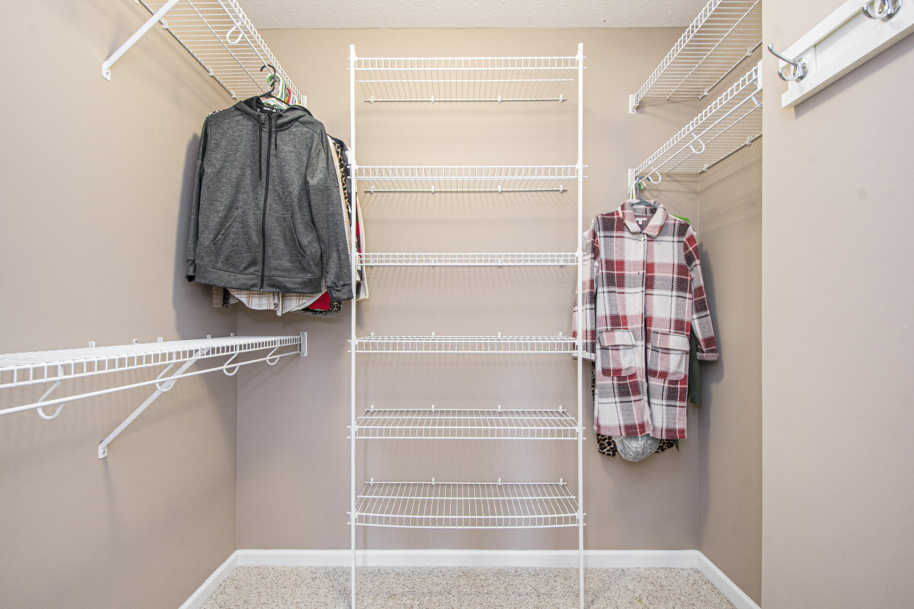 7485 Crooked Creek Drive SW