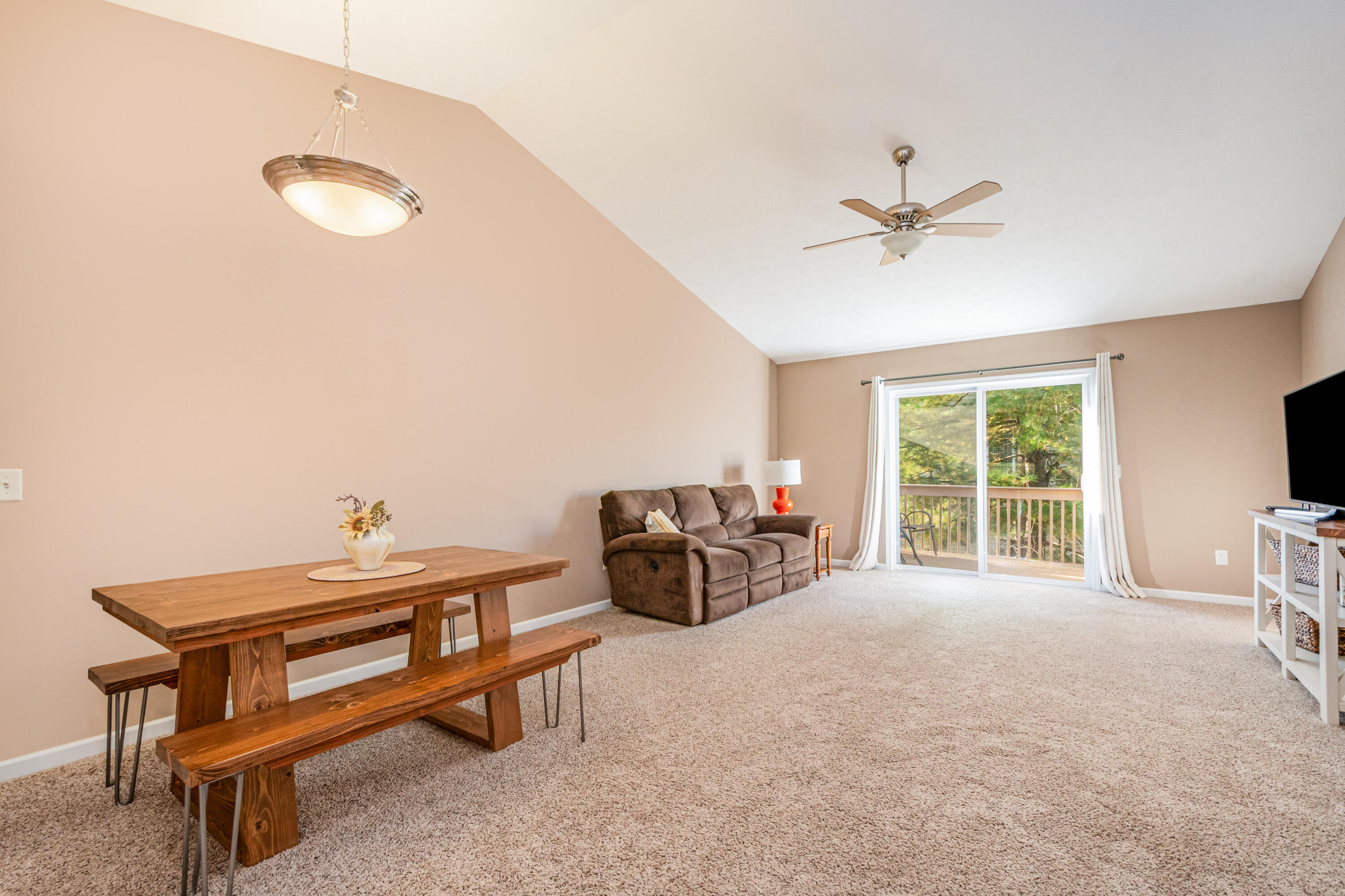 7485 Crooked Creek Drive SW