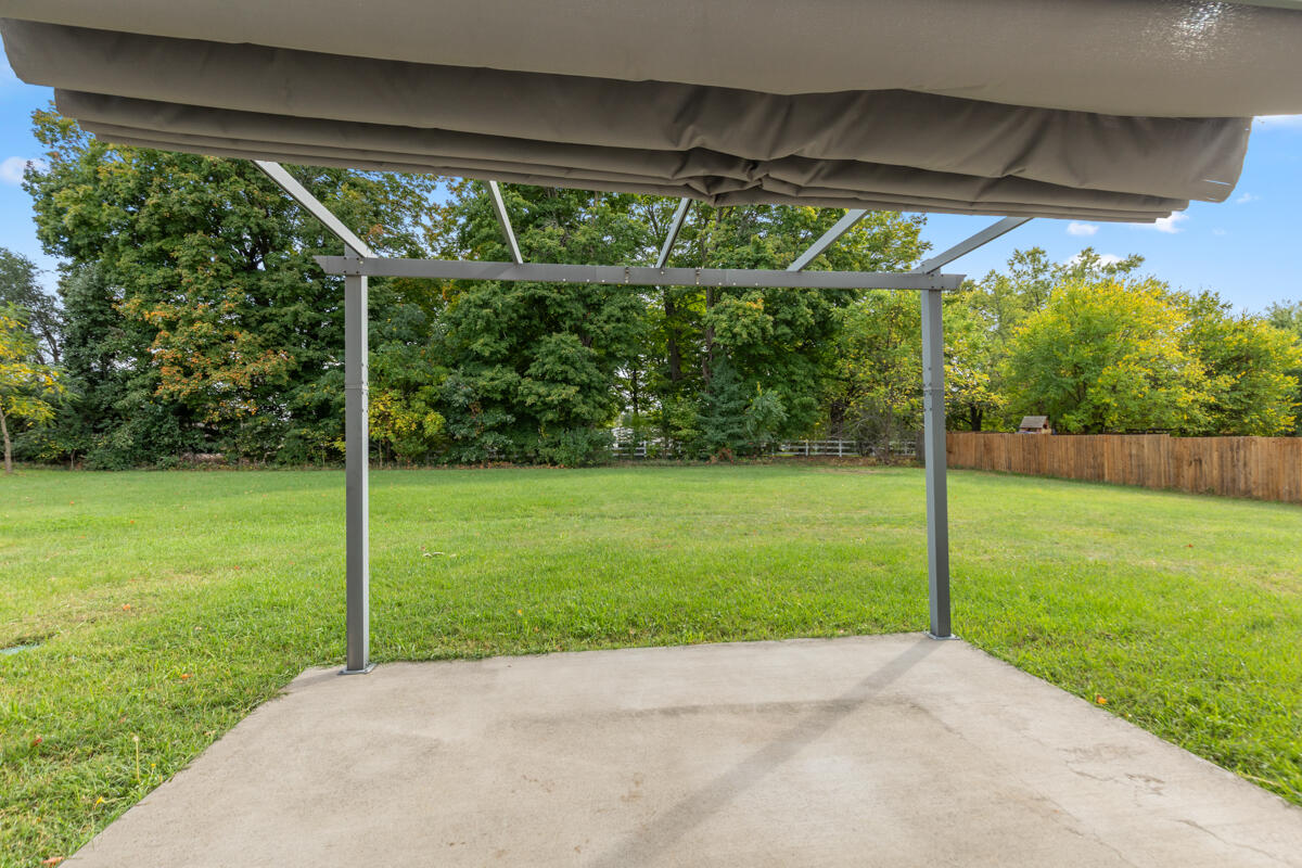 24537 Brownstone Boulevard