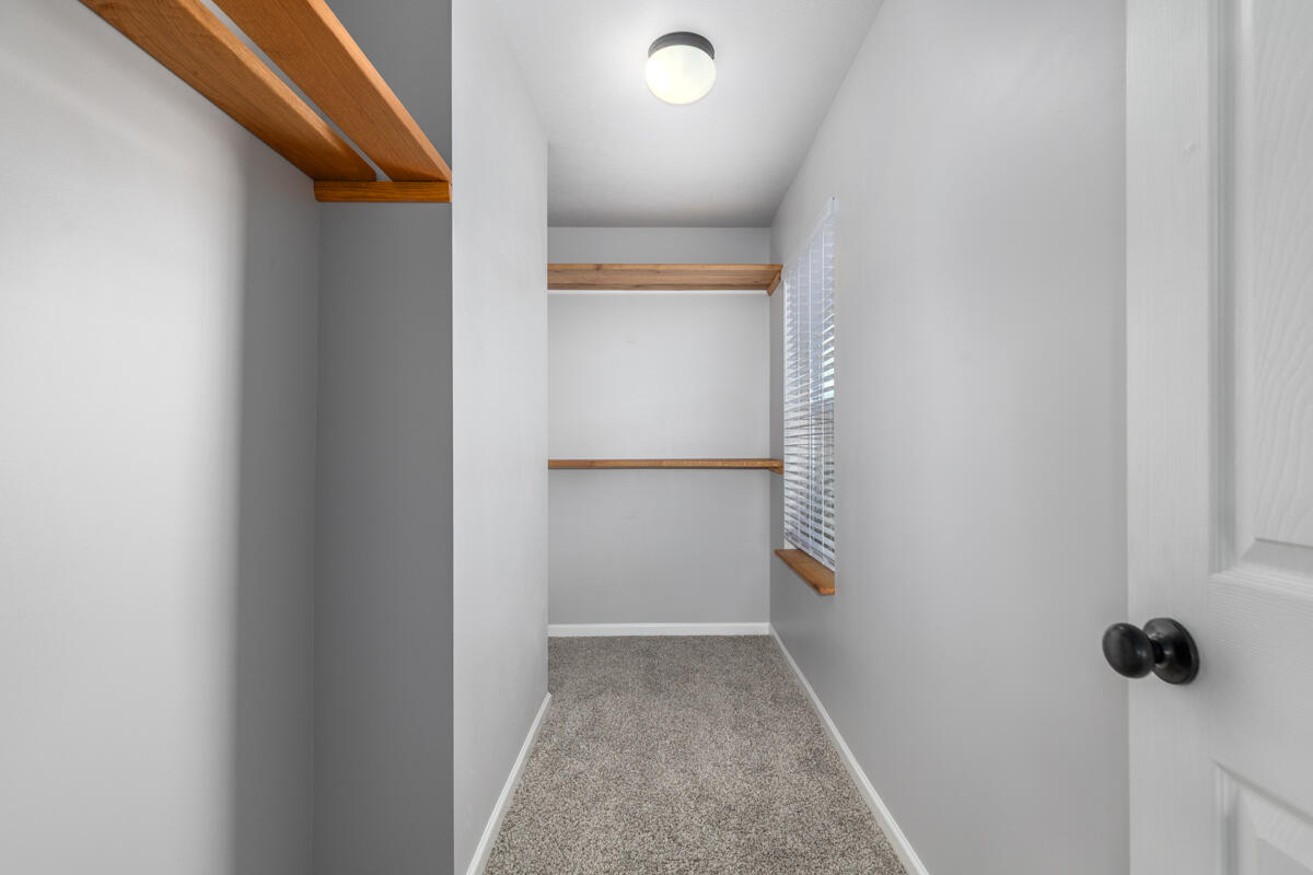 24537 Brownstone Boulevard