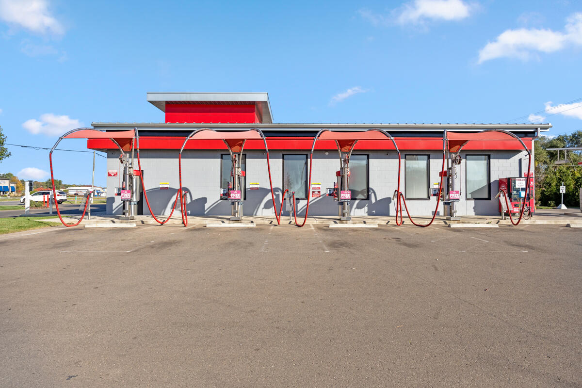 655 S US Hwy 131, Three Rivers