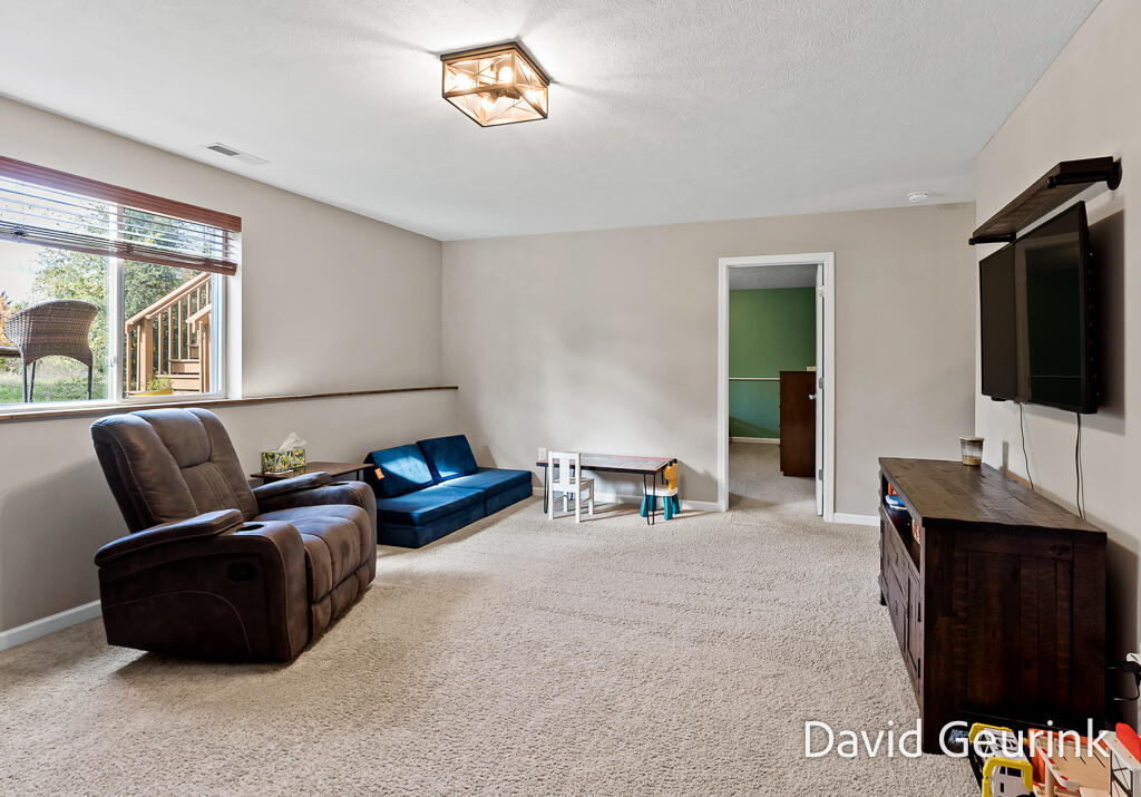 6533 Moss Lake Drive