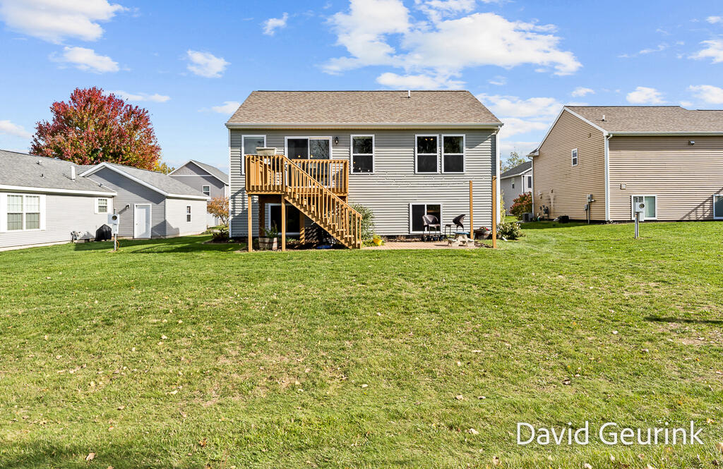 6533 Moss Lake Drive