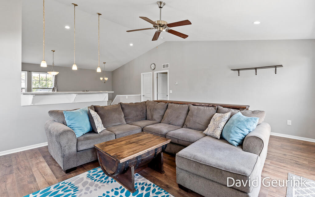 6533 Moss Lake Drive