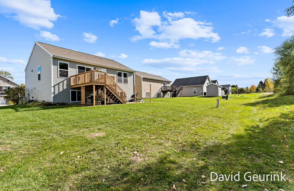 6533 Moss Lake Drive