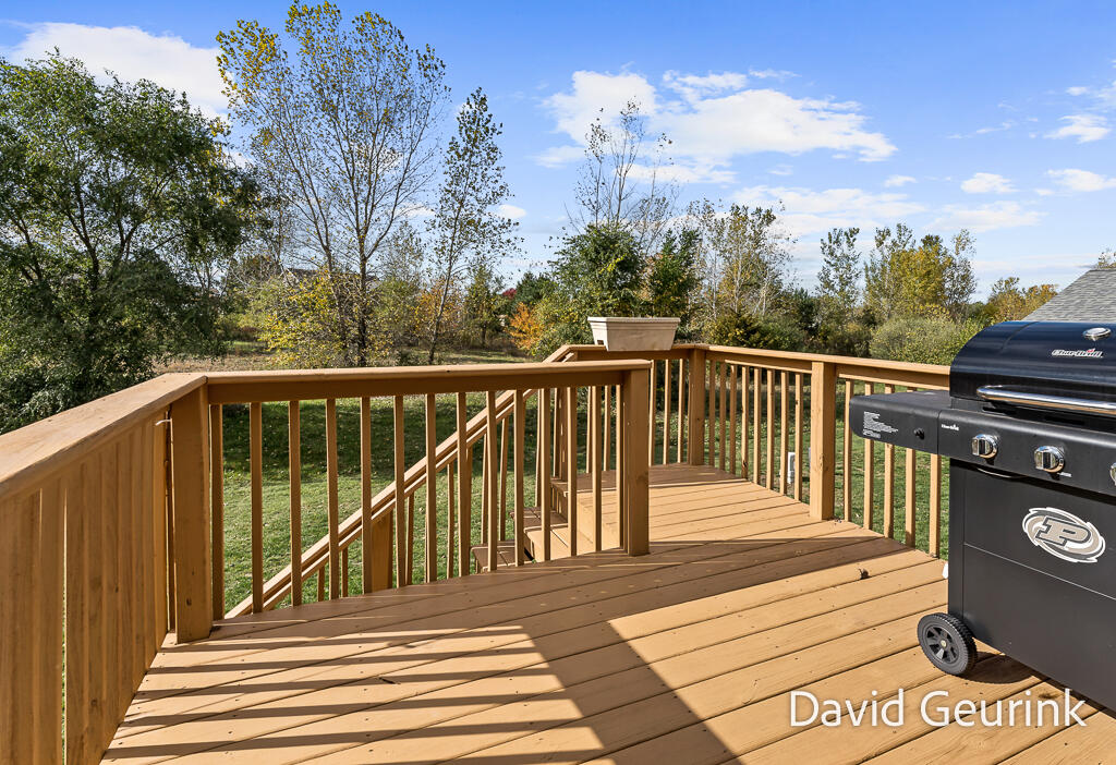 6533 Moss Lake Drive