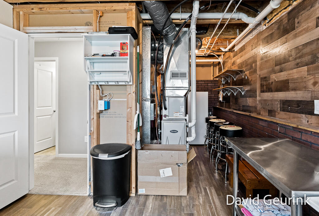 6533 Moss Lake Drive