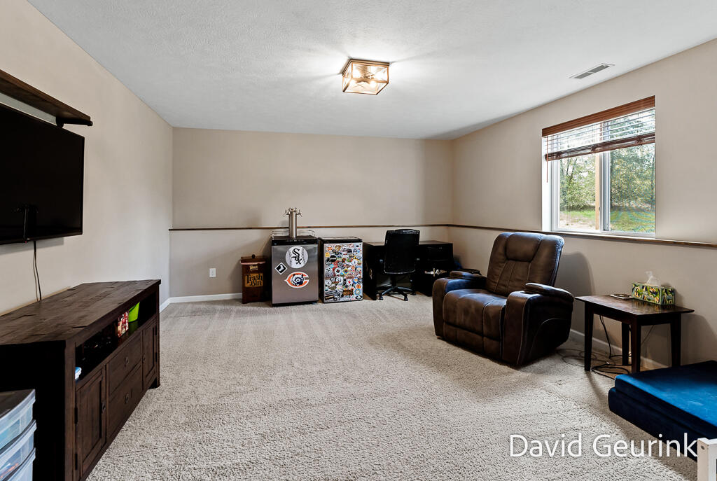 6533 Moss Lake Drive