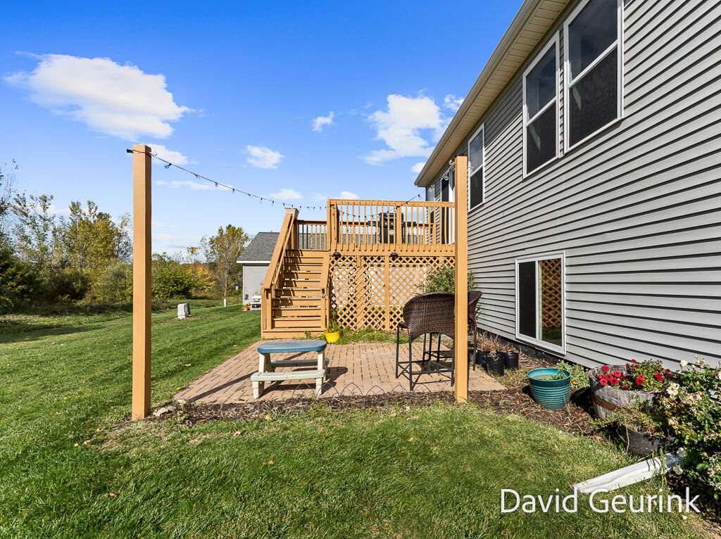 6533 Moss Lake Drive