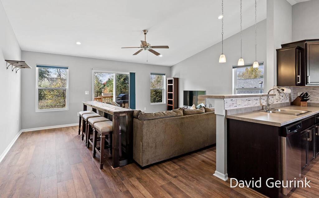 6533 Moss Lake Drive