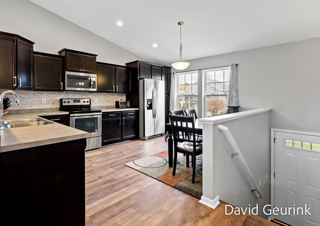 6533 Moss Lake Drive