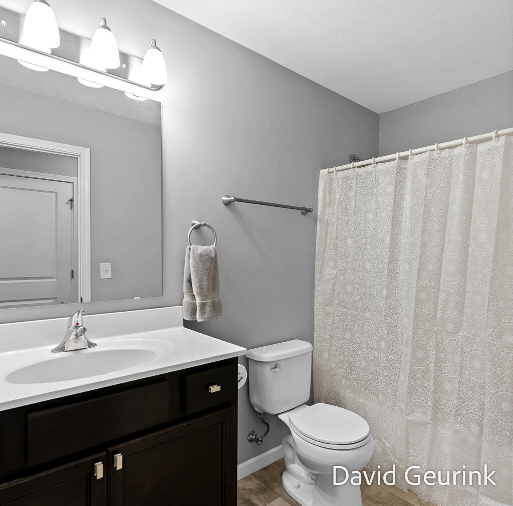 6533 Moss Lake Drive