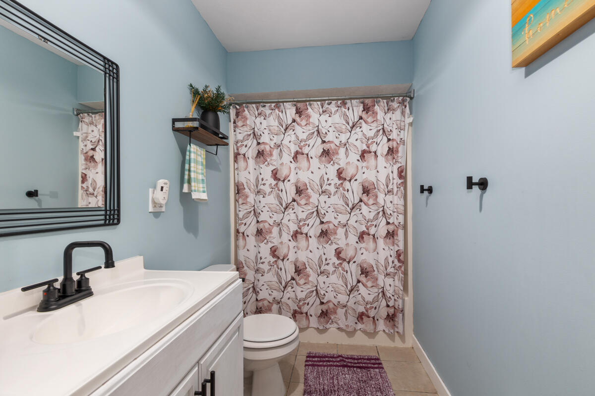 2863 Burritt Street NW