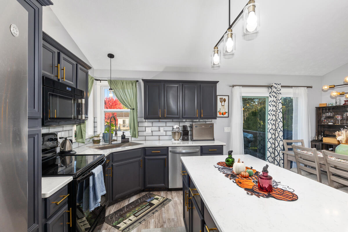 2863 Burritt Street NW