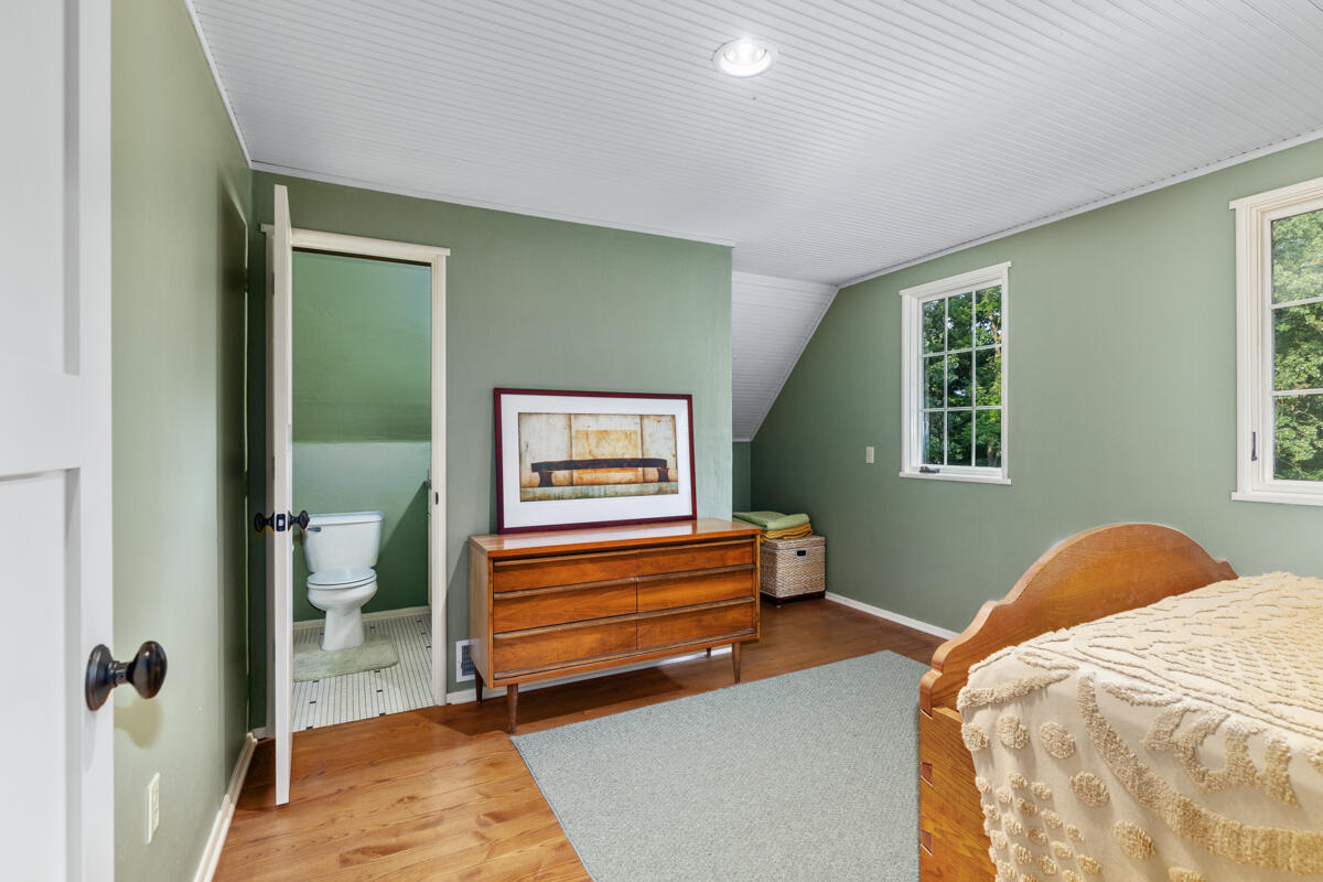 3705 Grand River Drive NE