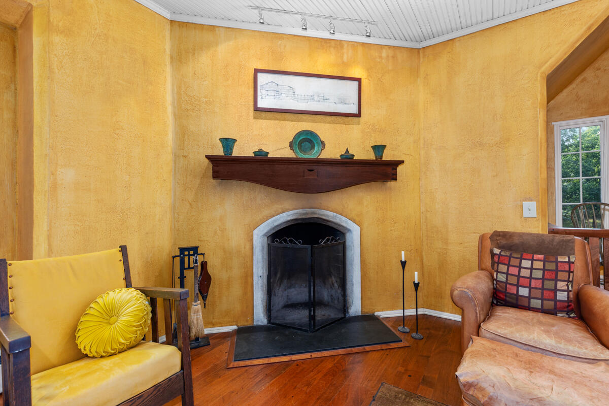 3705 Grand River Drive NE